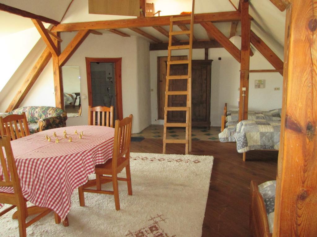 Schorfelder Hof Guest House Gondershausen Eksteriør bilde